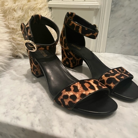 New! MICHAEL Michael Kors Lena Flex Mid Sandal - Picture 4 of 10